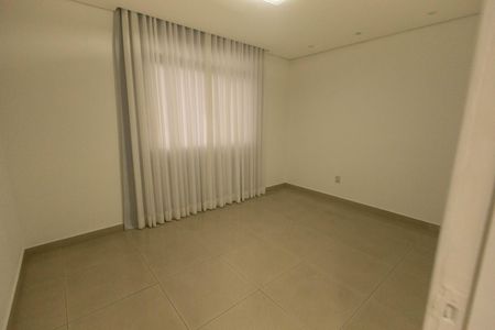 Apartamento à venda com 150m², 3 quartos e 2 vagas Apartamento à venda com 150m², 3 quartos e 2 vagasQuarto 2