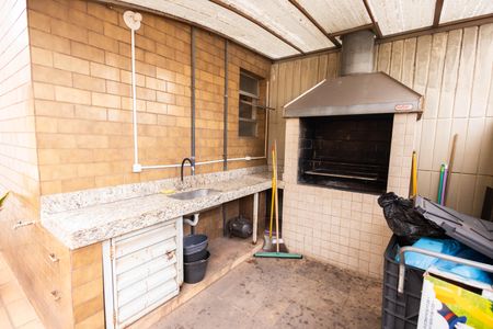 Apartamento à venda com 150m², 3 quartos e 2 vagas Apartamento à venda com 150m², 3 quartos e 2 vagasÁrea comum - Churrasqueira