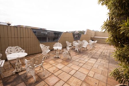 Apartamento à venda com 150m², 3 quartos e 2 vagas Apartamento à venda com 150m², 3 quartos e 2 vagasÁrea comum - Salão de festas