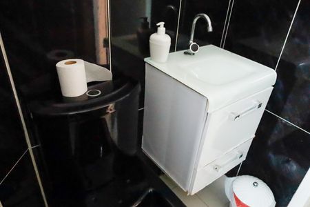 Casa à venda com 120m², 3 quartos e 2 vagas Casa à venda com 120m², 3 quartos e 2 vagasBanheiro