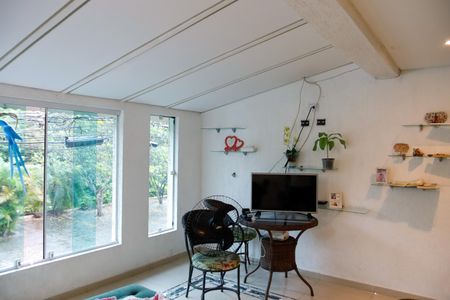 Casa à venda com 120m², 3 quartos e 2 vagas Casa à venda com 120m², 3 quartos e 2 vagassala