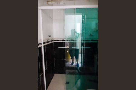 Casa à venda com 120m², 3 quartos e 2 vagas Casa à venda com 120m², 3 quartos e 2 vagasBanheiro