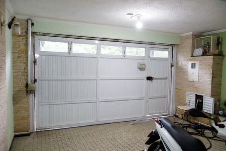 Casa à venda com 120m², 3 quartos e 2 vagas Casa à venda com 120m², 3 quartos e 2 vagasGaragem