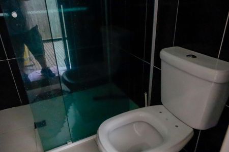 Casa à venda com 120m², 3 quartos e 2 vagas Casa à venda com 120m², 3 quartos e 2 vagasBanheiro