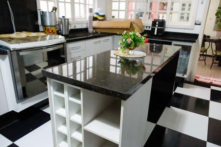 Casa à venda com 120m², 3 quartos e 2 vagas Casa à venda com 120m², 3 quartos e 2 vagasCozinha