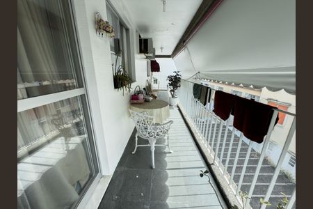 Apartamento à venda com 131m², 3 quartos e 1 vagaVaranda