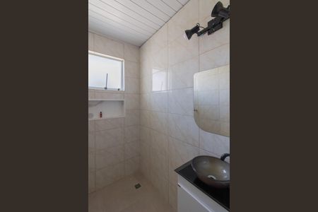 Casa à venda com 119m², 2 quartos e 2 vagas Casa à venda com 119m², 2 quartos e 2 vagasBanheiro