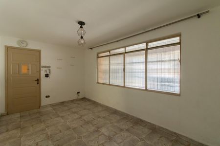 Casa à venda com 119m², 2 quartos e 2 vagas Casa à venda com 119m², 2 quartos e 2 vagasSala