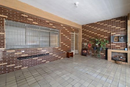 Casa à venda com 119m², 2 quartos e 2 vagas Casa à venda com 119m², 2 quartos e 2 vagasGaragem