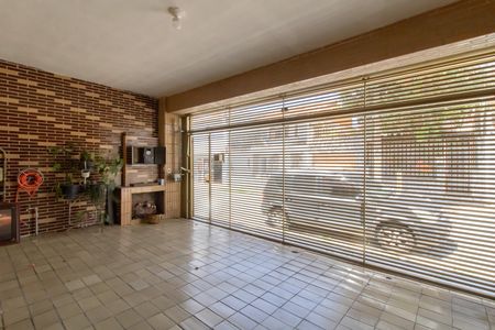 Casa à venda com 119m², 2 quartos e 2 vagas Casa à venda com 119m², 2 quartos e 2 vagasGaragem