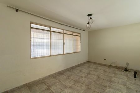 Casa à venda com 119m², 2 quartos e 2 vagas Casa à venda com 119m², 2 quartos e 2 vagasSala