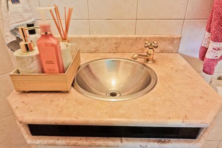 Casa à venda com 247m², 4 quartos e 2 vagasLavabo