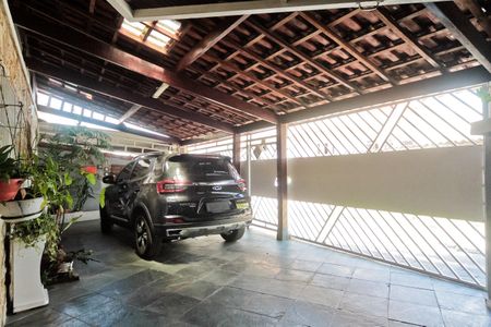 Casa à venda com 247m², 4 quartos e 2 vagasÁrea externa