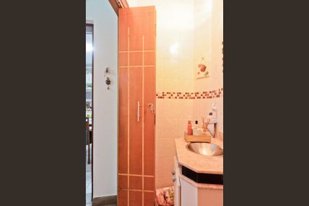 Casa à venda com 247m², 4 quartos e 2 vagasLavabo