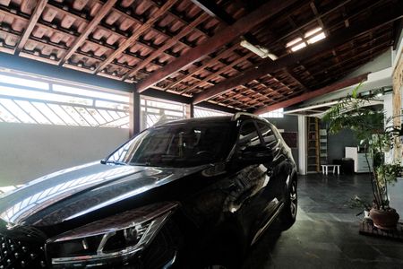 Casa à venda com 247m², 4 quartos e 2 vagasÁrea externa