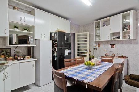 Casa à venda com 247m², 4 quartos e 2 vagasCozinha