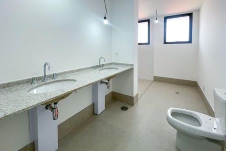 Apartamento à venda com 230m², 4 quartos e 3 vagas Apartamento à venda com 230m², 4 quartos e 3 vagasBanheiro da suíte master