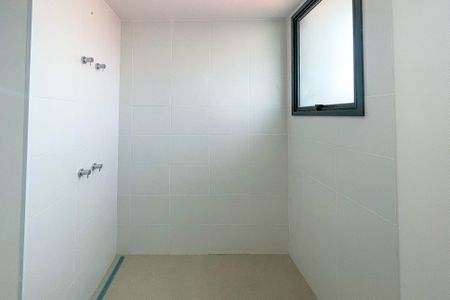 Apartamento à venda com 230m², 4 quartos e 3 vagas Apartamento à venda com 230m², 4 quartos e 3 vagasBanheiro da suíte master