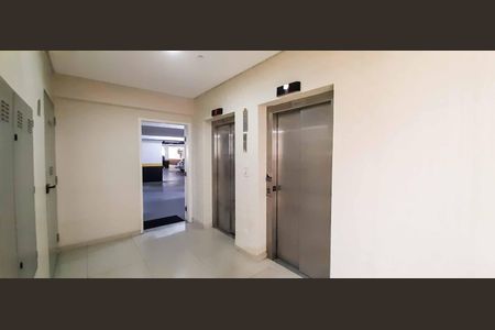 Apartamento para alugar com 84m², 3 quartos e 2 vagas Apartamento para alugar com 84m², 3 quartos e 2 vagasElevadores