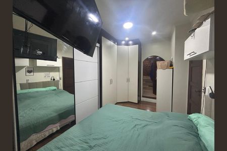 Casa de condomínio à venda com 242m², 5 quartos e 2 vagasQuarto 1