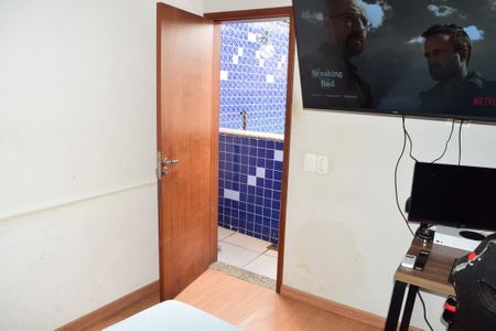 Casa de condomínio à venda com 242m², 5 quartos e 2 vagasQuarto 5