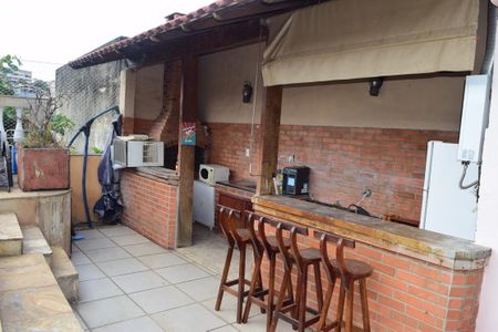 Casa de condomínio à venda com 242m², 5 quartos e 2 vagasÁrea Externa