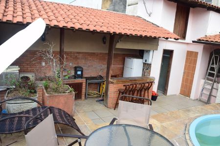 Casa de condomínio à venda com 242m², 5 quartos e 2 vagasÁrea Externa