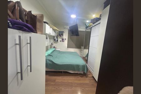 Casa de condomínio à venda com 242m², 5 quartos e 2 vagasQuarto 1