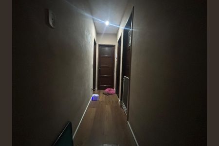 Casa de condomínio à venda com 242m², 5 quartos e 2 vagasCorredor