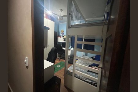 Casa de condomínio à venda com 242m², 5 quartos e 2 vagasQuarto 2