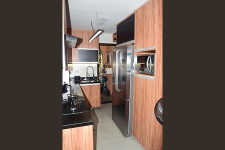 Casa de condomínio à venda com 242m², 5 quartos e 2 vagasCozinha