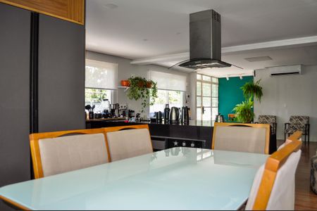 Casa à venda com 341m², 3 quartos e 2 vagasSala de jantar