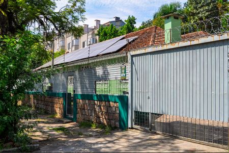 Casa à venda com 341m², 3 quartos e 2 vagasFachada