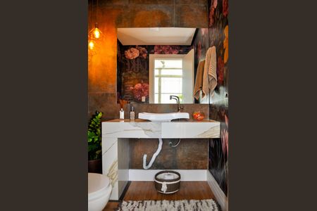 Casa à venda com 341m², 3 quartos e 2 vagasLavabo