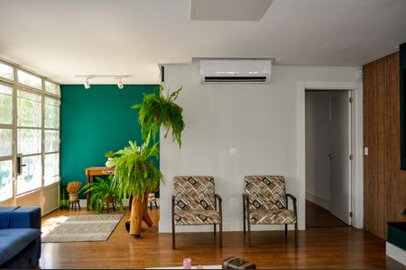 Casa à venda com 341m², 3 quartos e 2 vagasSala