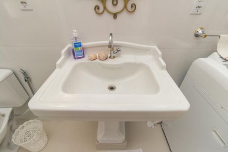 Apartamento à venda com 74m², 2 quartos e sem vaga Apartamento à venda com 74m², 2 quartos e sem vagaBanheiro