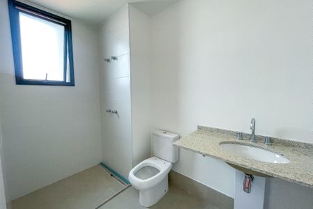 Apartamento à venda com 230m², 4 quartos e 3 vagasBanheiro da Suíte 1