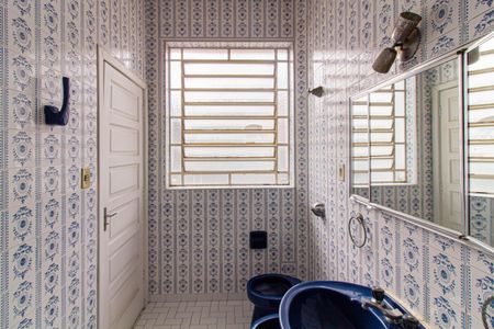 Casa à venda com 180m², 3 quartos e 1 vaga Casa à venda com 180m², 3 quartos e 1 vagaBanheiro da Suíte