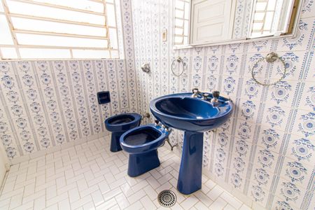 Casa à venda com 180m², 3 quartos e 1 vaga Casa à venda com 180m², 3 quartos e 1 vagaBanheiro da Suíte