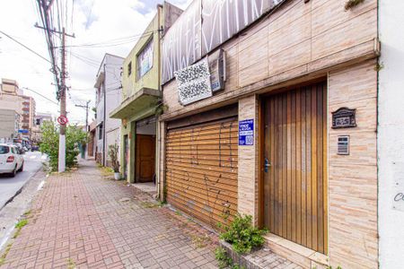 Casa à venda com 180m², 3 quartos e 1 vaga Casa à venda com 180m², 3 quartos e 1 vagaFachada + Plaquinha