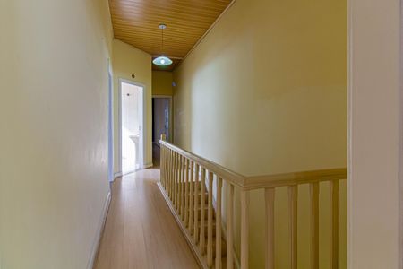 Casa à venda com 180m², 3 quartos e 1 vaga Casa à venda com 180m², 3 quartos e 1 vagaCorredor