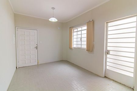 Casa à venda com 180m², 3 quartos e 1 vaga Casa à venda com 180m², 3 quartos e 1 vagaSala de Jantar