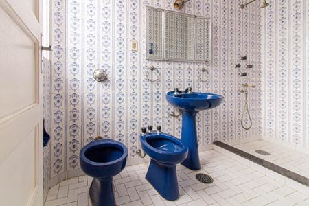 Casa à venda com 180m², 3 quartos e 1 vaga Casa à venda com 180m², 3 quartos e 1 vagaBanheiro da Suíte