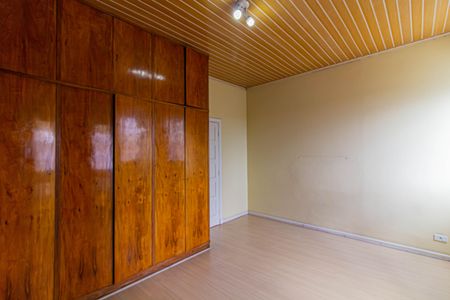 Casa à venda com 180m², 3 quartos e 1 vaga Casa à venda com 180m², 3 quartos e 1 vagaQaurto 1