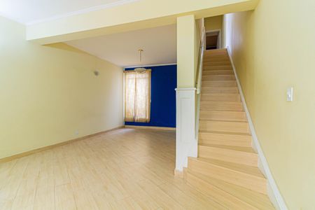 Casa à venda com 180m², 3 quartos e 1 vaga Casa à venda com 180m², 3 quartos e 1 vagaSala