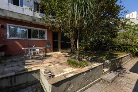 Casa à venda com 321m², 3 quartos e 2 vagasQuintal