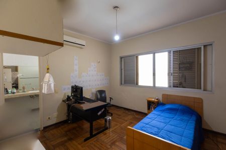 Casa à venda com 321m², 3 quartos e 2 vagasQuarto 3