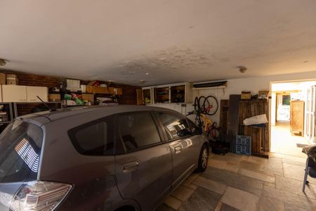 Casa à venda com 321m², 3 quartos e 2 vagasGaragem