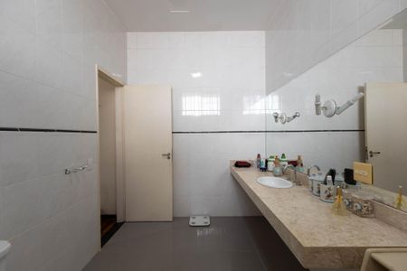 Casa à venda com 321m², 3 quartos e 2 vagasBanheiro da Suíte 3