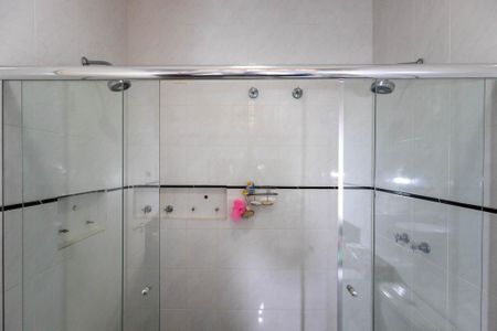 Casa à venda com 321m², 3 quartos e 2 vagasBanheiro da Suíte 2